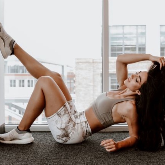 🎟️Vitality | Balance Athletica Rider shorts - Picture 2 of 5